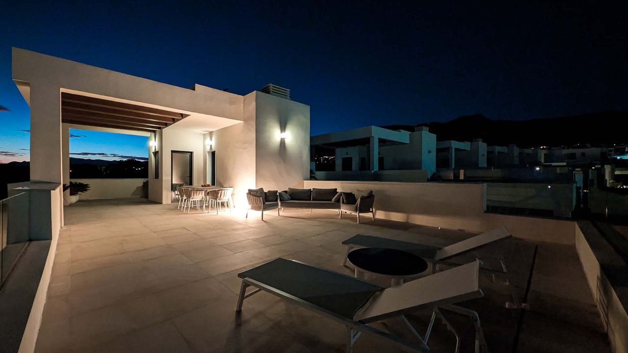 Villa Horizonte – Wieczorem